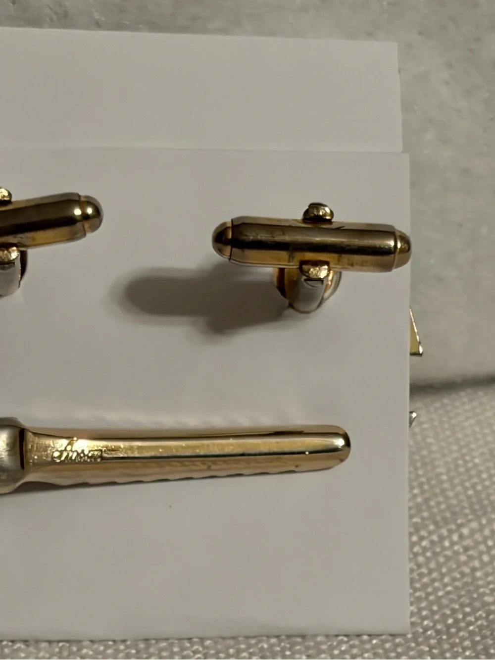 Gold-Tone Geometric Cuff Links Set with Tie Bar